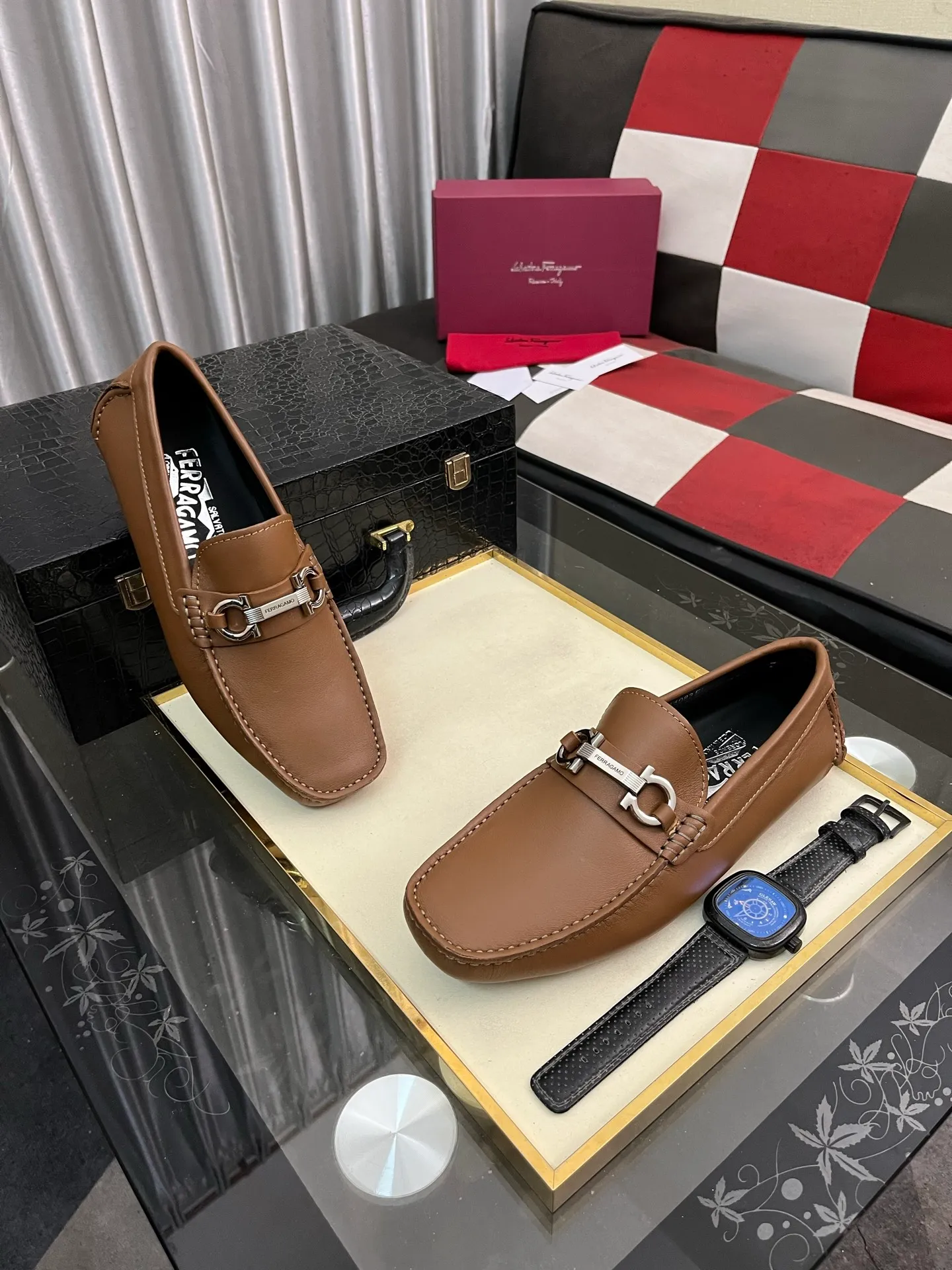 Men's shoes 💰560⌚️⌚️ Ferragamo [Ferragamo] new high-end quality framed shoes. The style is luxurious and elegant, with equal emphasis on practicality and style. We pay special attention to quality and details. The shoe last leather, workmanship and comfort are not inferior! Material: Imported first-layer soft cowhide leather upper ➕Genuine leather lining, code number: 38-446️⃣colors available